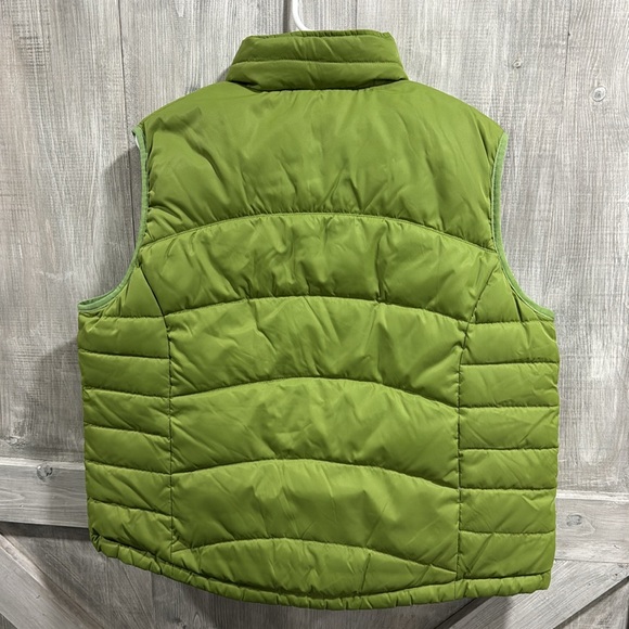 L L Bean large down reversible vest. H1 - Picture 2 of 7
